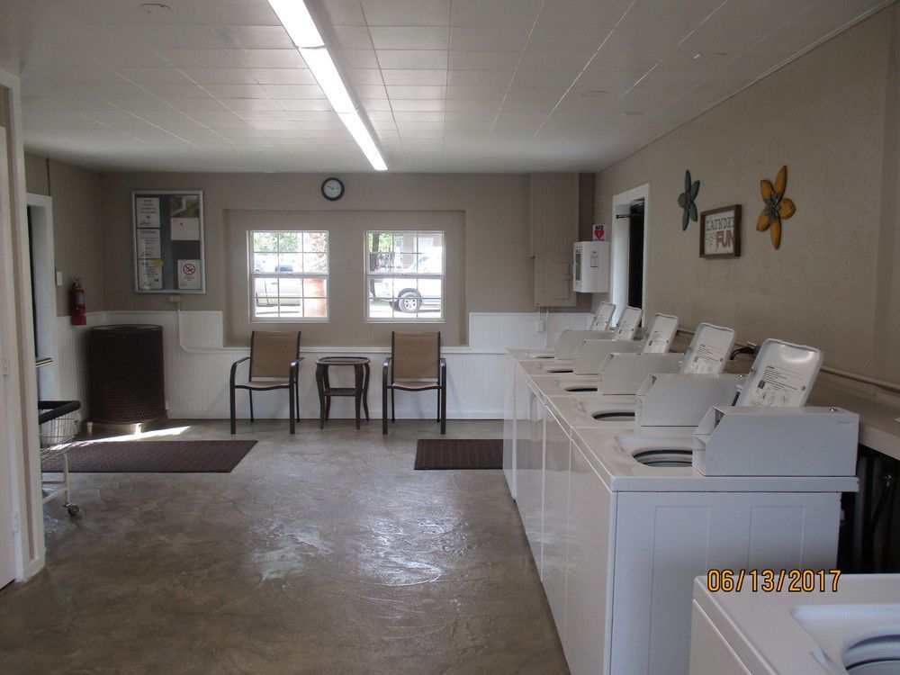 Travelers World Rv Resort San Antonio Exterior foto